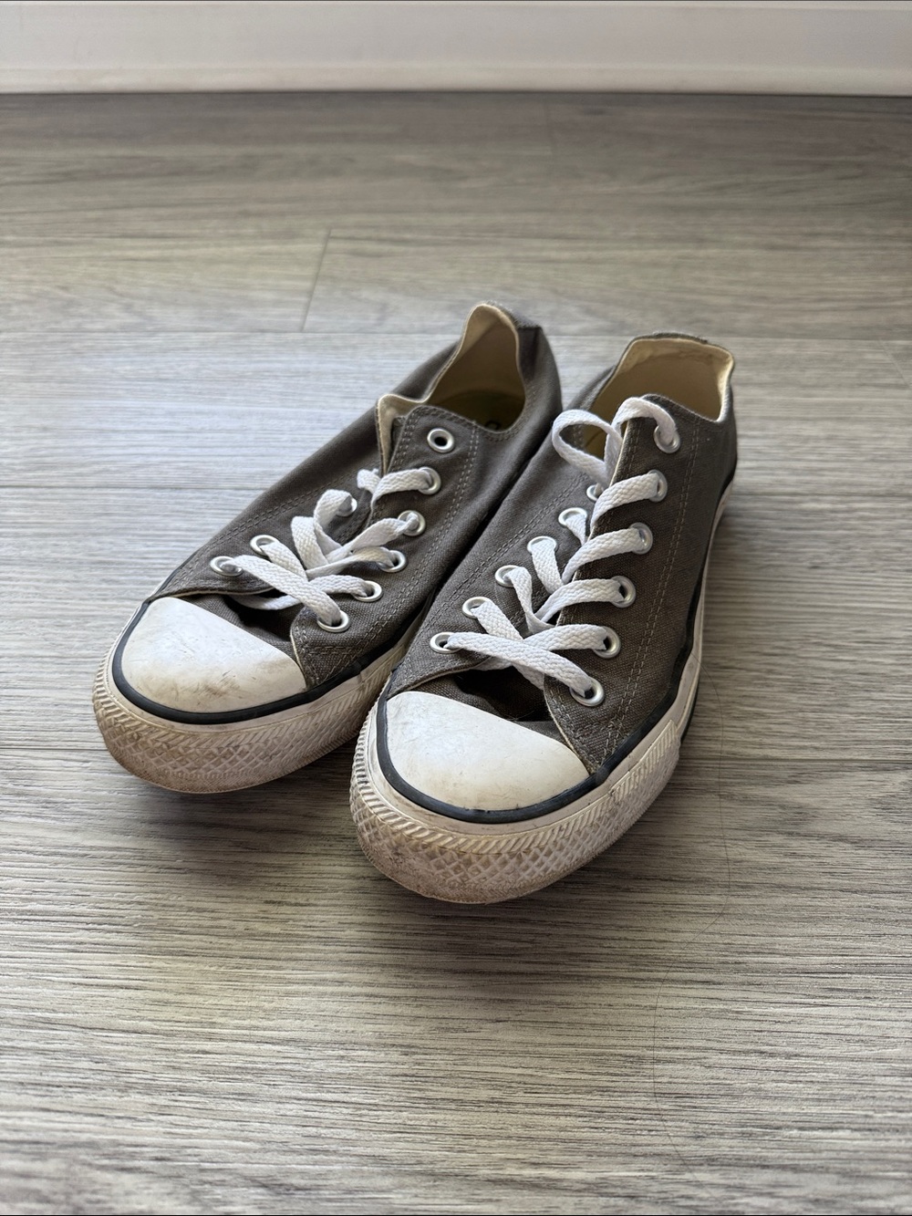 Kids Low-Top Canvas Sneakers in Gray